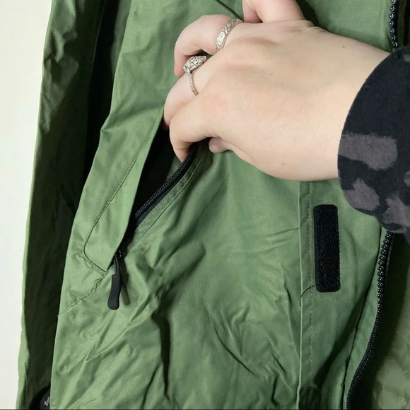 Viking Creekside Rain Jacket Gorpcore Wind Resistant Medium Outdoor Utility - Picture 9 of 13